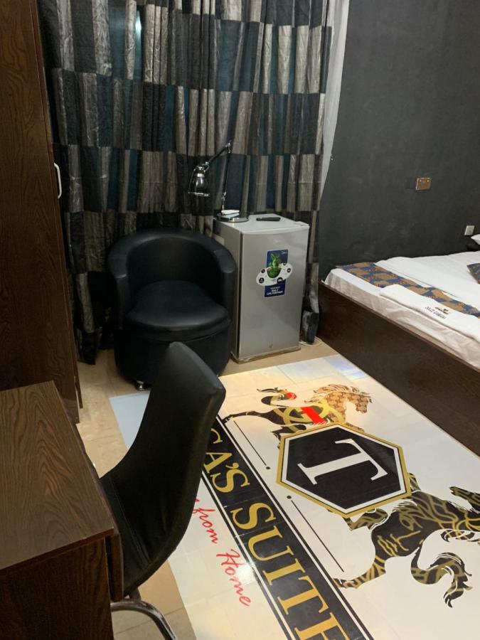 Tega Suites อีเคจา ภายนอก รูปภาพ